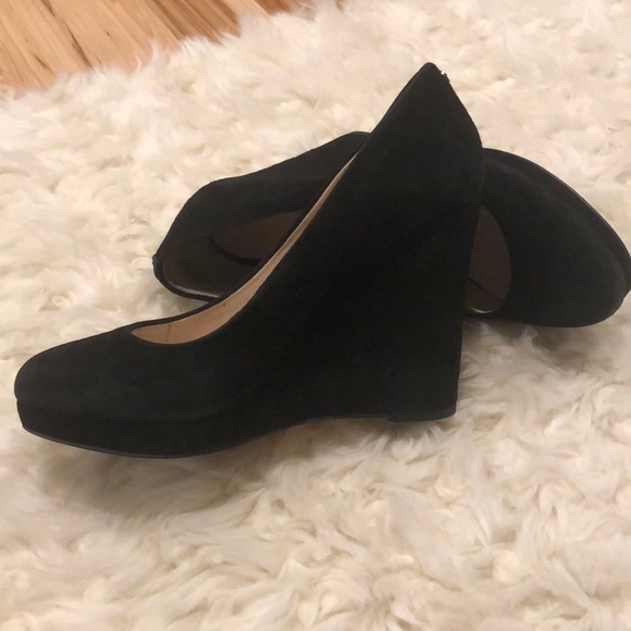 Nine West black closed wedge - Picture 2 of 7